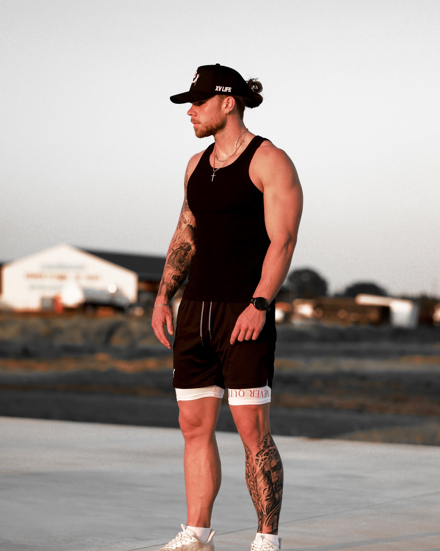 NEVER QUIT - ATHLETIC SHORTS (WHITE)